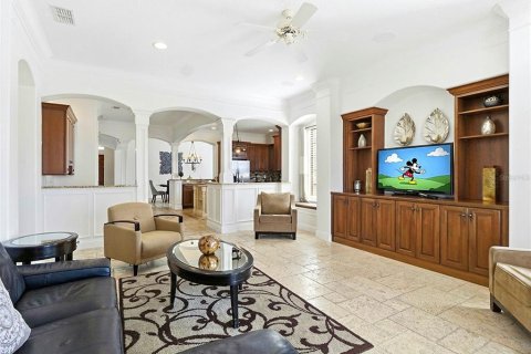 House in Four Corners, Florida 5 bedrooms, 378.76 sq.m. № 2141975 - photo 15