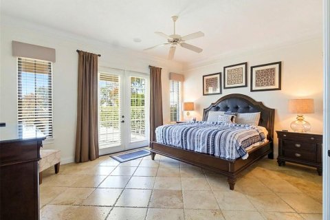 House in Four Corners, Florida 5 bedrooms, 378.76 sq.m. № 2141975 - photo 22
