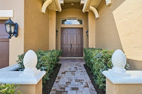 House in Four Corners, Florida 5 bedrooms, 378.76 sq.m. № 2141975 - photo 5