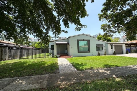 Terreno en venta en Miami, Florida № 1999998 - foto 6