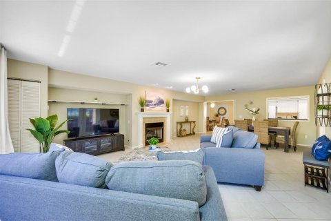 Casa en alquiler en Largo, Florida, 4 dormitorios, 210.7 m2 № 1906420 - foto 28