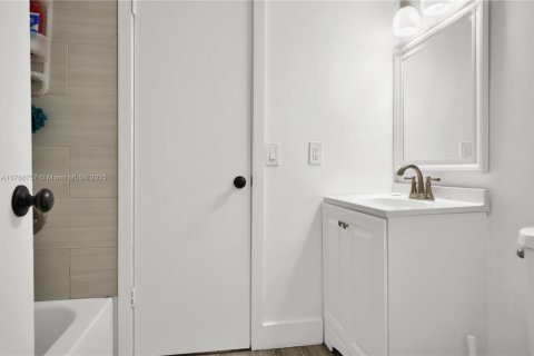 Condominio en venta en Homestead, Florida, 2 dormitorios, 80.17 m2 № 1731651 - foto 10