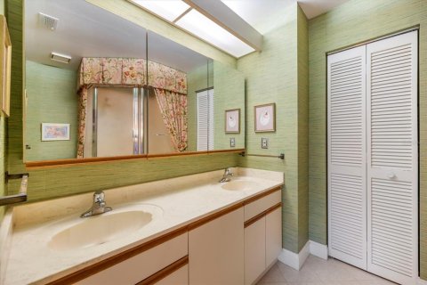 House in Sarasota, Florida 2 bedrooms, 116.5 sq.m. № 1906006 - photo 14