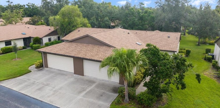 House in Sarasota, Florida 2 bedrooms, 116.5 sq.m. № 1906006