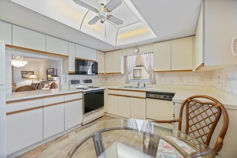 House in Sarasota, Florida 2 bedrooms, 116.5 sq.m. № 1906006 - photo 5