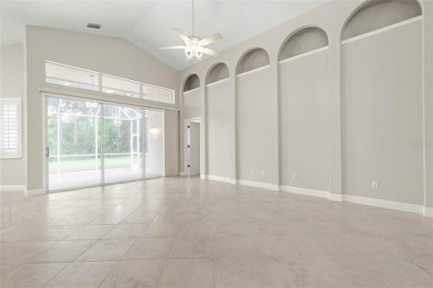 House in Palm Coast, Florida 3 bedrooms, 187.38 sq.m. № 1298846 - photo 10