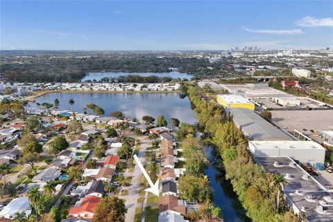 Купить виллу или дом в Холливуд, Флорида 3 спальни, 135.82м2, № 2030733 - фото 12