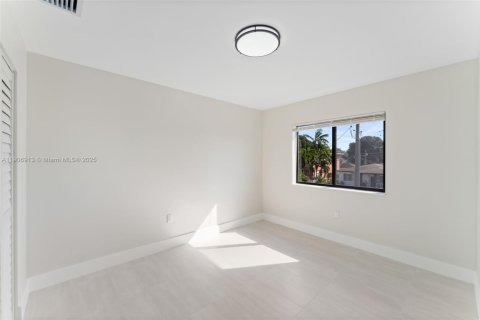 Immobilier commercial à vendre à Miami, Floride № 1974976 - photo 29