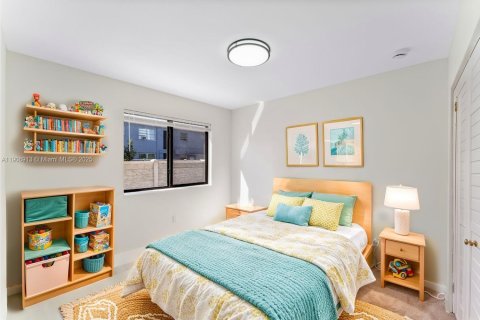 Immobilier commercial à vendre à Miami, Floride № 1974976 - photo 10