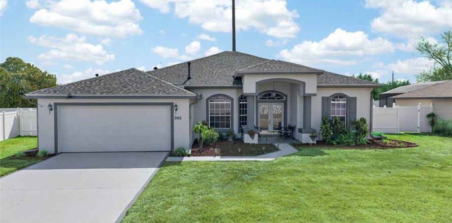 House in Davenport, Florida 3 bedrooms, 206.61 sq.m. № 2196090