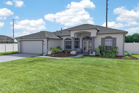 House in Davenport, Florida 3 bedrooms, 206.61 sq.m. № 2196090 - photo 26