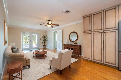 Casa en venta en Orlando, Florida, 4 dormitorios, 182.27 m2 № 2093644 - foto 14