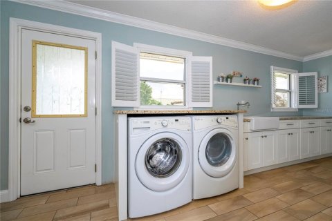 Casa en venta en Orlando, Florida, 4 dormitorios, 182.27 m2 № 2093644 - foto 20