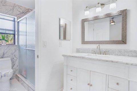 Townhouse in Coconut Creek, Florida 3 bedrooms, 128.95 sq.m. № 1726227 - photo 13