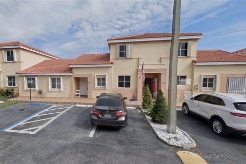 Снять в аренду виллу или дом в Суитуотер, Флорида 3 спальни, 97.55м2, № 1991693 - фото 1