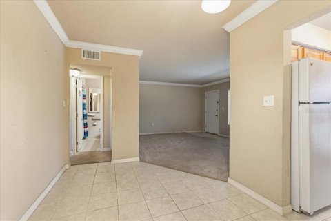 Condominio en venta en Winter Haven, Florida, 2 dormitorios, 78.04 m2 № 2234053 - foto 11