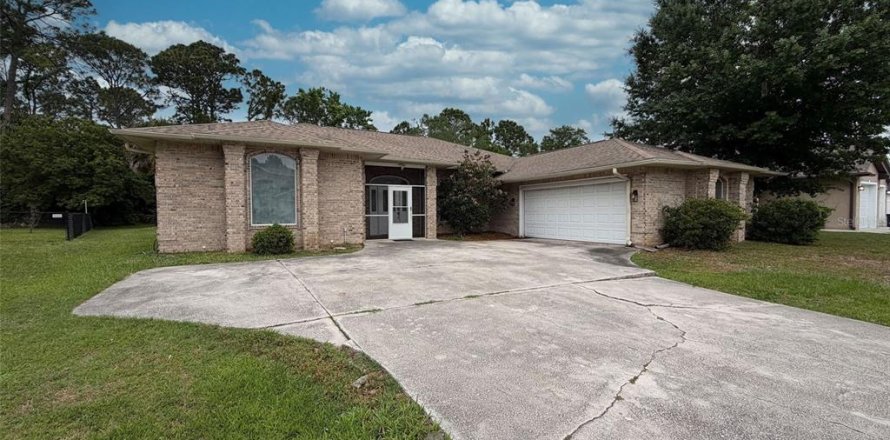 Villa ou maison à Palm Coast, Floride 3 chambres, 191.01 m2 № 2304479