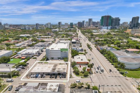 Commercial property in Fort Lauderdale, Florida № 1965449 - photo 7