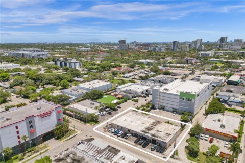 Commercial property in Fort Lauderdale, Florida № 1965449 - photo 8