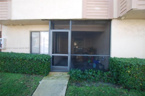 Townhouse in Coral Springs, Florida 4 bedrooms, 157 sq.m. № 1703914 - photo 1