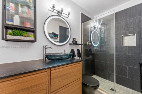 Townhouse in Miami Gardens, Florida 3 bedrooms, 162.02 sq.m. № 1621155 - photo 13