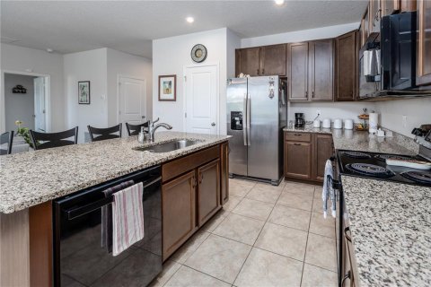 House in Jacksonville, Florida 3 bedrooms, 142.42 sq.m. № 1908199 - photo 2