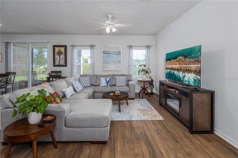 House in Jacksonville, Florida 3 bedrooms, 142.42 sq.m. № 1908199 - photo 3