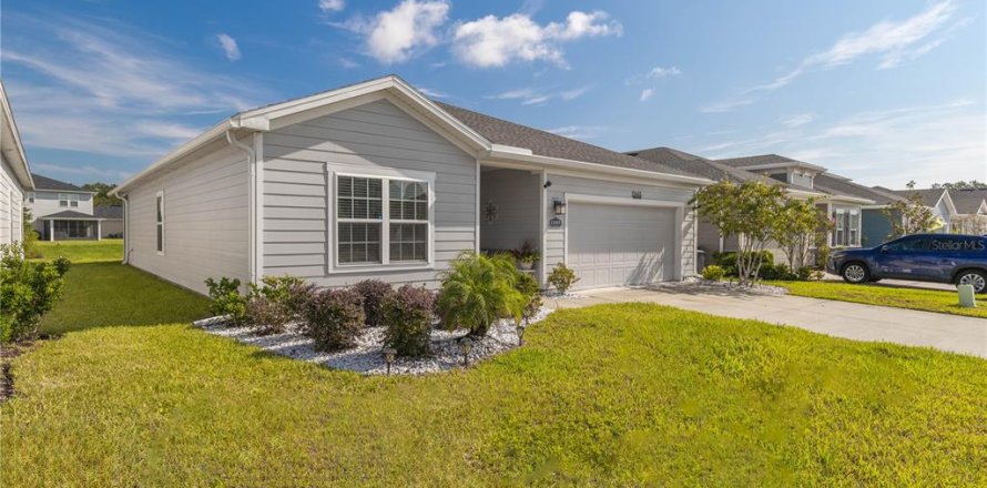 House in Jacksonville, Florida 3 bedrooms, 142.42 sq.m. № 1908199