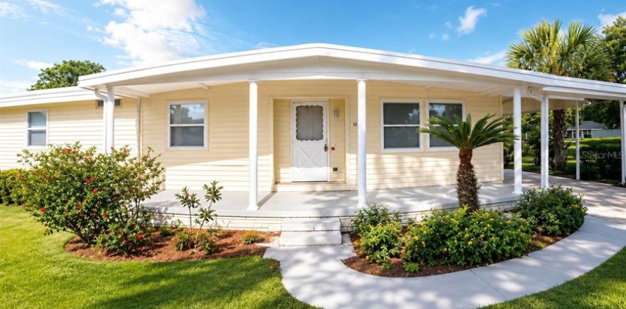 House in Ocala, Florida 3 bedrooms, 124.3 sq.m. № 2199272
