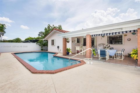 Купить виллу или дом в Майами, Флорида 3 спальни, 162.02м2, № 2145893 - фото 25