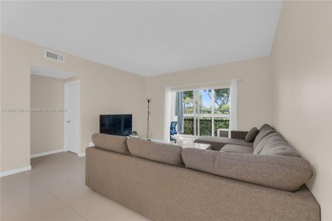 Condominio en venta en Hollywood, Florida, 1 dormitorio, 78.41 m2 № 1920952 - foto 7