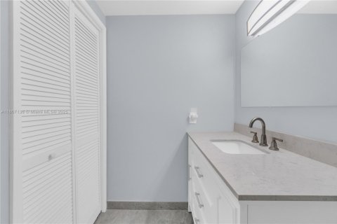 Condominio en venta en Hollywood, Florida, 1 dormitorio, 78.41 m2 № 1920952 - foto 24