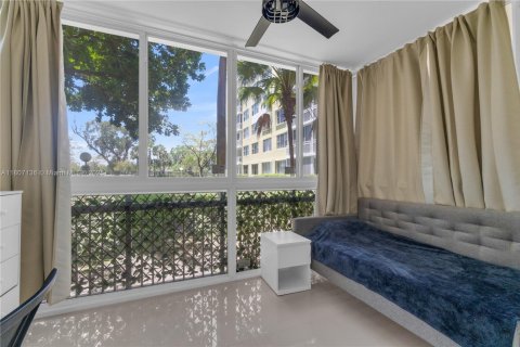 Condominio en venta en Hollywood, Florida, 1 dormitorio, 78.41 m2 № 1920952 - foto 4
