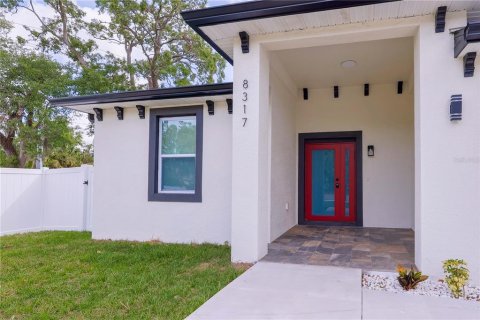 House in Tampa, Florida 3 bedrooms, 149.29 sq.m. № 1540033 - photo 3