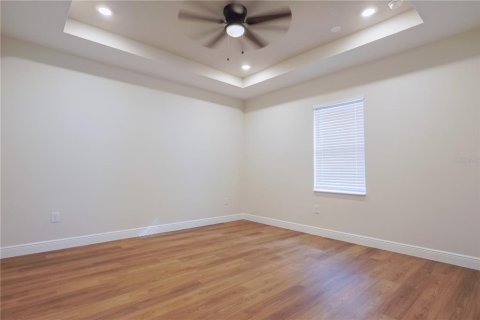 House in Tampa, Florida 3 bedrooms, 149.29 sq.m. № 1540033 - photo 27