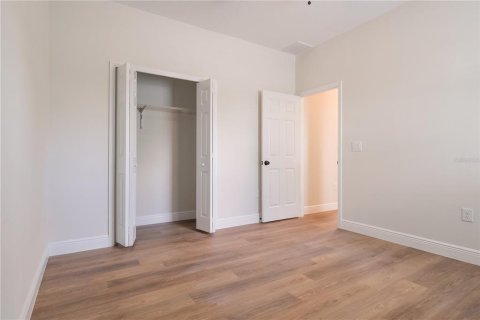 House in Tampa, Florida 3 bedrooms, 149.29 sq.m. № 1540033 - photo 28