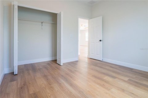 House in Tampa, Florida 3 bedrooms, 149.29 sq.m. № 1540033 - photo 29