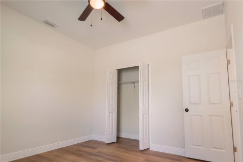 House in Tampa, Florida 3 bedrooms, 149.29 sq.m. № 1540033 - photo 21