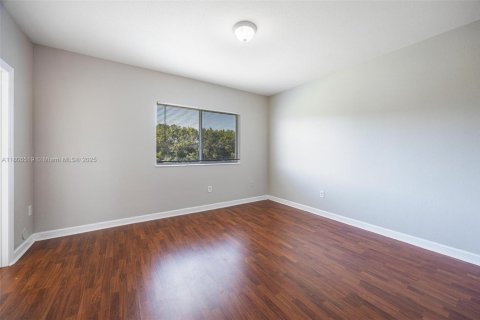 Townhouse in Homestead, Florida 3 bedrooms, 120.31 sq.m. № 1747922 - photo 17