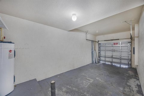 Townhouse in Homestead, Florida 3 bedrooms, 120.31 sq.m. № 1747922 - photo 27