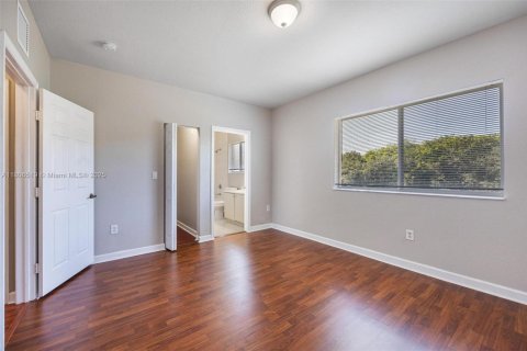 Townhouse in Homestead, Florida 3 bedrooms, 120.31 sq.m. № 1747922 - photo 23