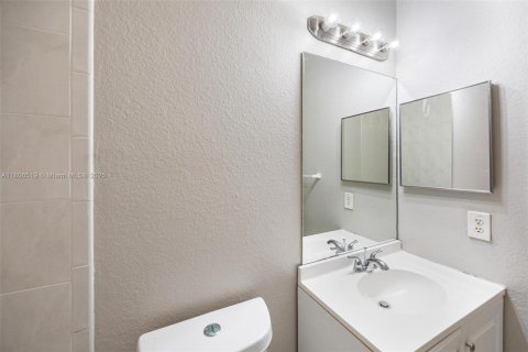 Townhouse in Homestead, Florida 3 bedrooms, 120.31 sq.m. № 1747922 - photo 21