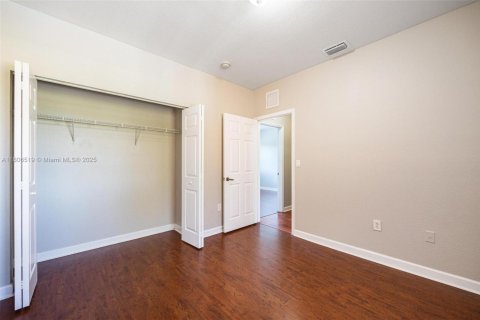 Townhouse in Homestead, Florida 3 bedrooms, 120.31 sq.m. № 1747922 - photo 14