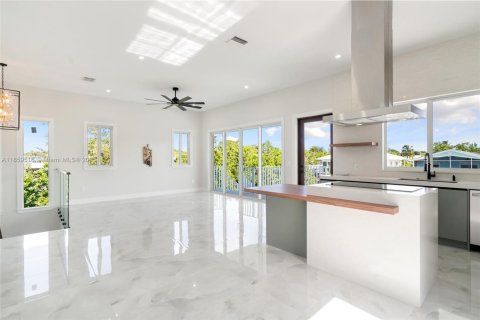 Villa ou maison à vendre à Key Largo, Floride: 4 chambres № 1890020 - photo 8