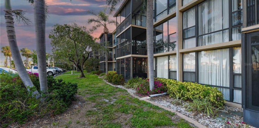 Condo in Venice, Florida, 2 bedrooms  № 1691028