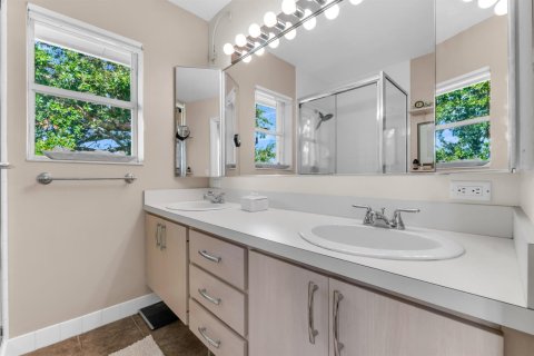 Townhouse in West Palm Beach, Florida 2 bedrooms, 125.42 sq.m. № 2392936 - photo 20