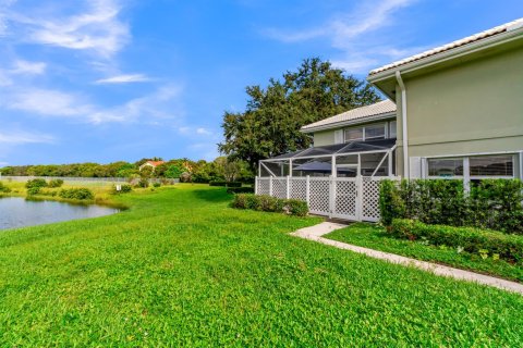 Townhouse in West Palm Beach, Florida 2 bedrooms, 125.42 sq.m. № 2392936 - photo 5