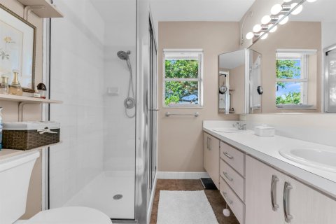 Townhouse in West Palm Beach, Florida 2 bedrooms, 125.42 sq.m. № 2392936 - photo 21