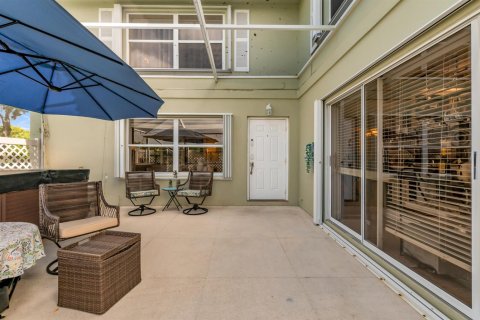 Townhouse in West Palm Beach, Florida 2 bedrooms, 125.42 sq.m. № 2392936 - photo 7