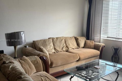 Copropriété à vendre à Hallandale Beach, Floride: 1 chambre, 71.53 m2 № 1888974 - photo 11